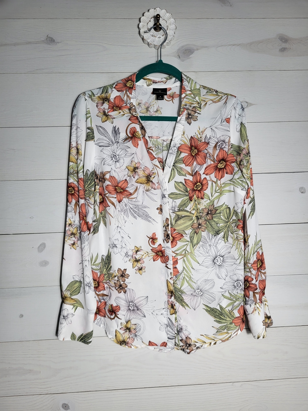 Worthington Floral Top Semi Sheer Button-Front Collared Shirt Whimsical Fall.